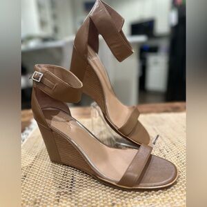 ⭐️⭐️ NEW Linea Paolo Elodie Wedge Sandals women’s heels Sz 11 beautiful